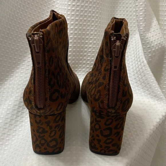 NEW W/O BOX LOFT Leopard Ankle Booties - Picture 5 of 7